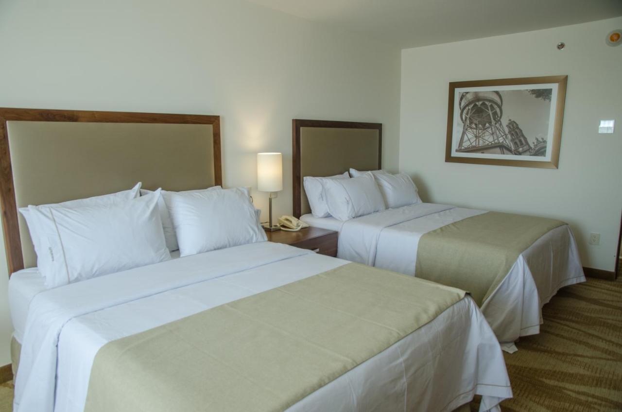 Holiday Inn Express And Suites Celaya By Ihg Номер фото