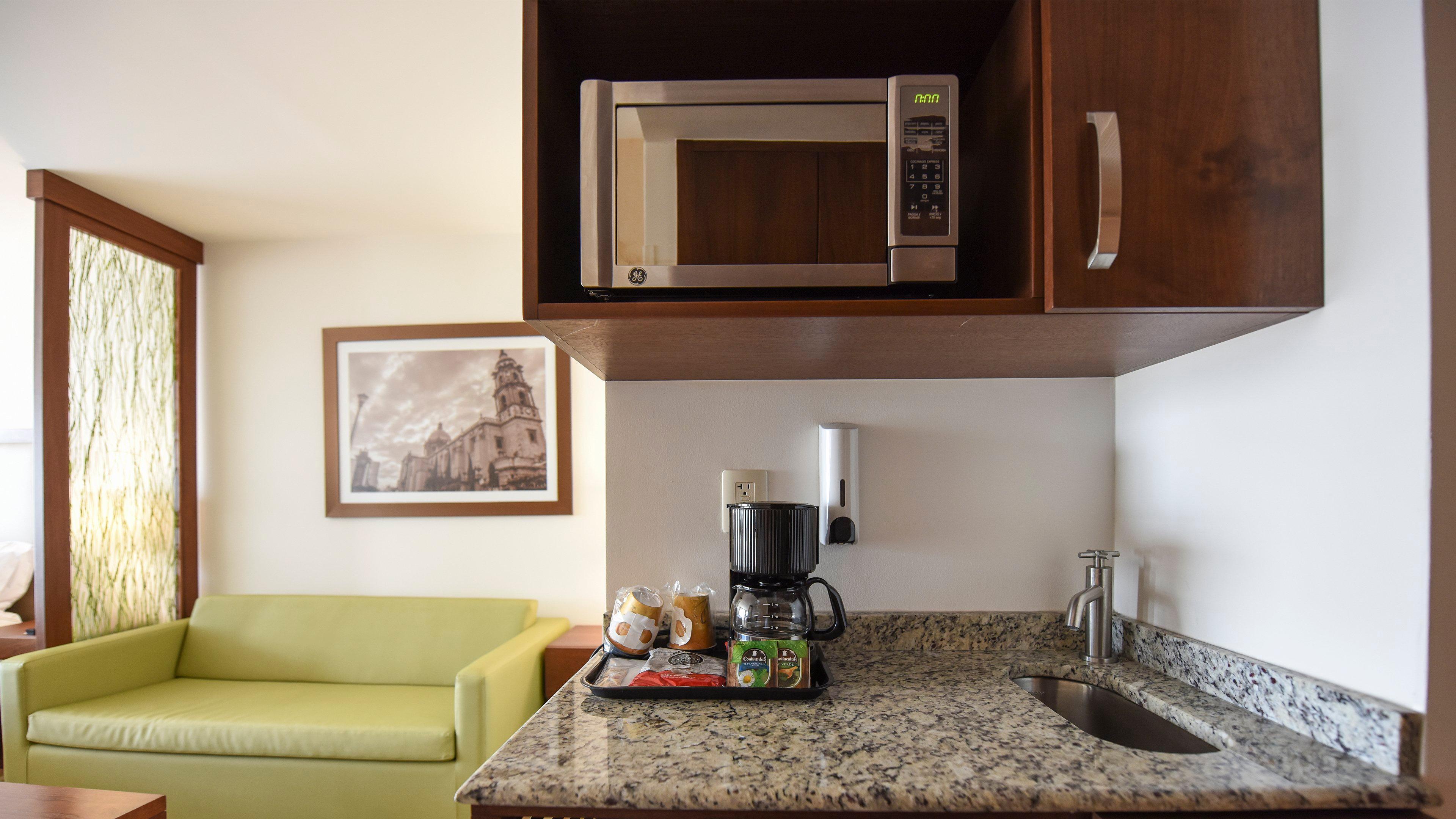 Holiday Inn Express And Suites Celaya By Ihg Экстерьер фото