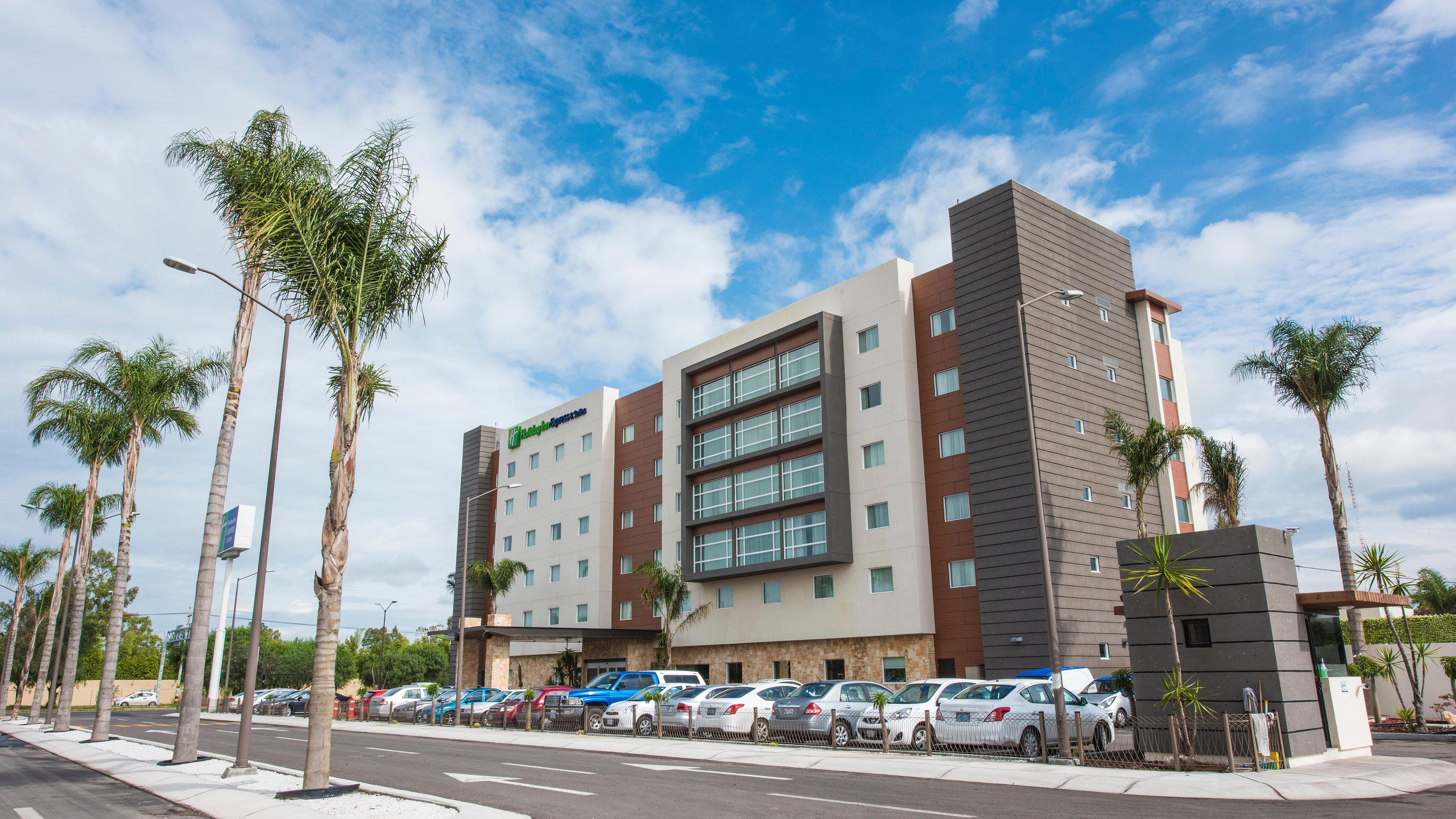 Holiday Inn Express And Suites Celaya By Ihg Экстерьер фото
